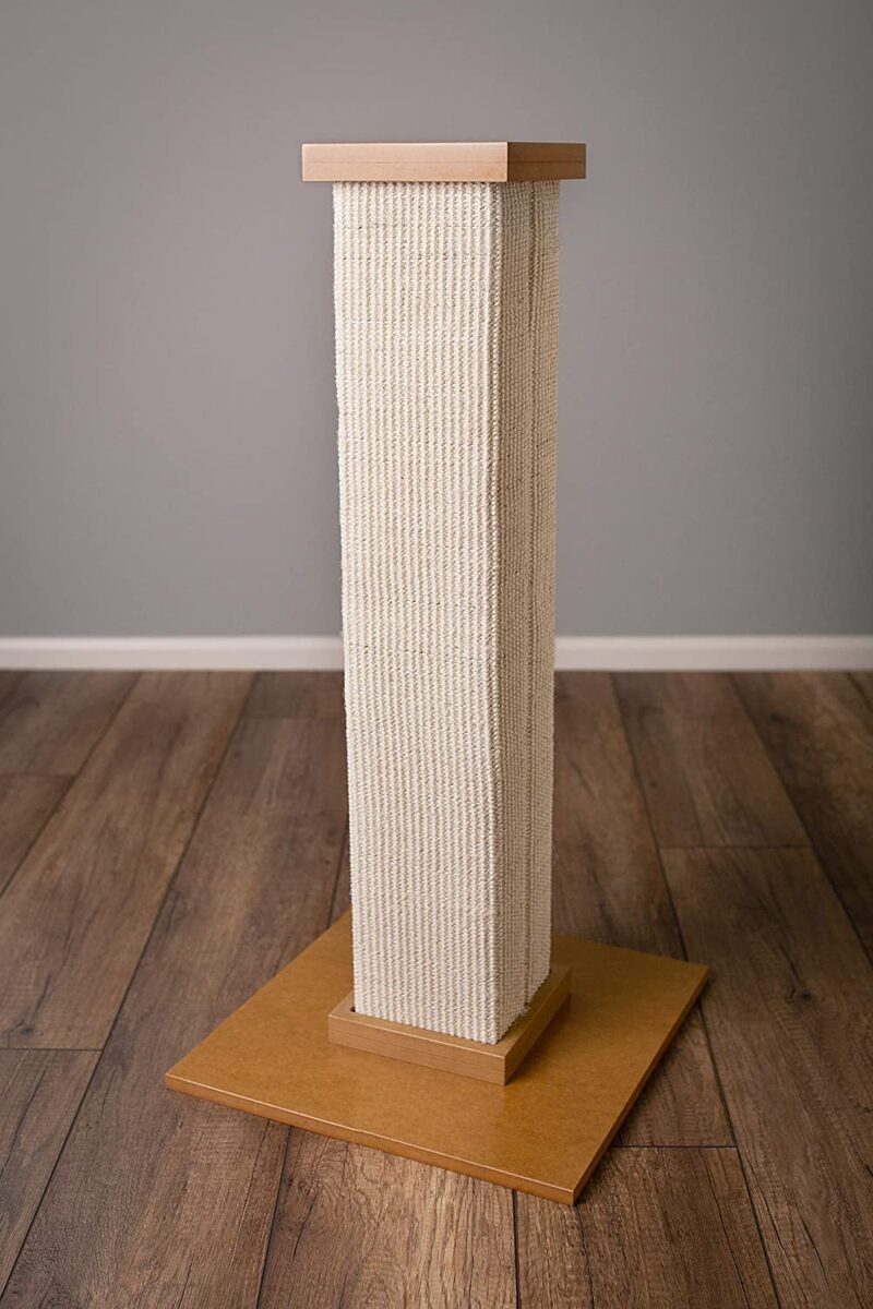 SmartCat Pioneer Pet Ultimate Scratching Post