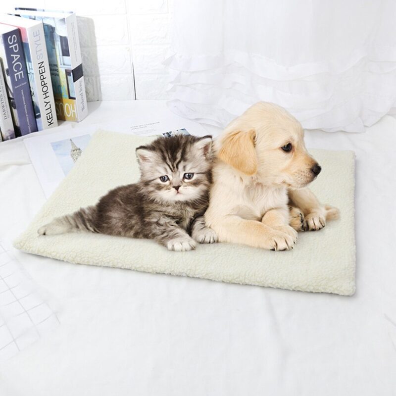 Self-heating Blanket For Cats Dogs Pet Washable Soft Blanket Self-heating Pet Friendly Soft Pet Bed For Dogs Washable House Pet