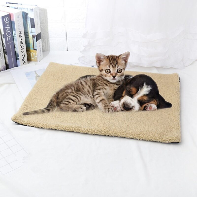 Self-heating Blanket For Cats Dogs Pet Washable Soft Blanket Self-heating Pet Friendly Soft Pet Bed For Dogs Washable House Pet